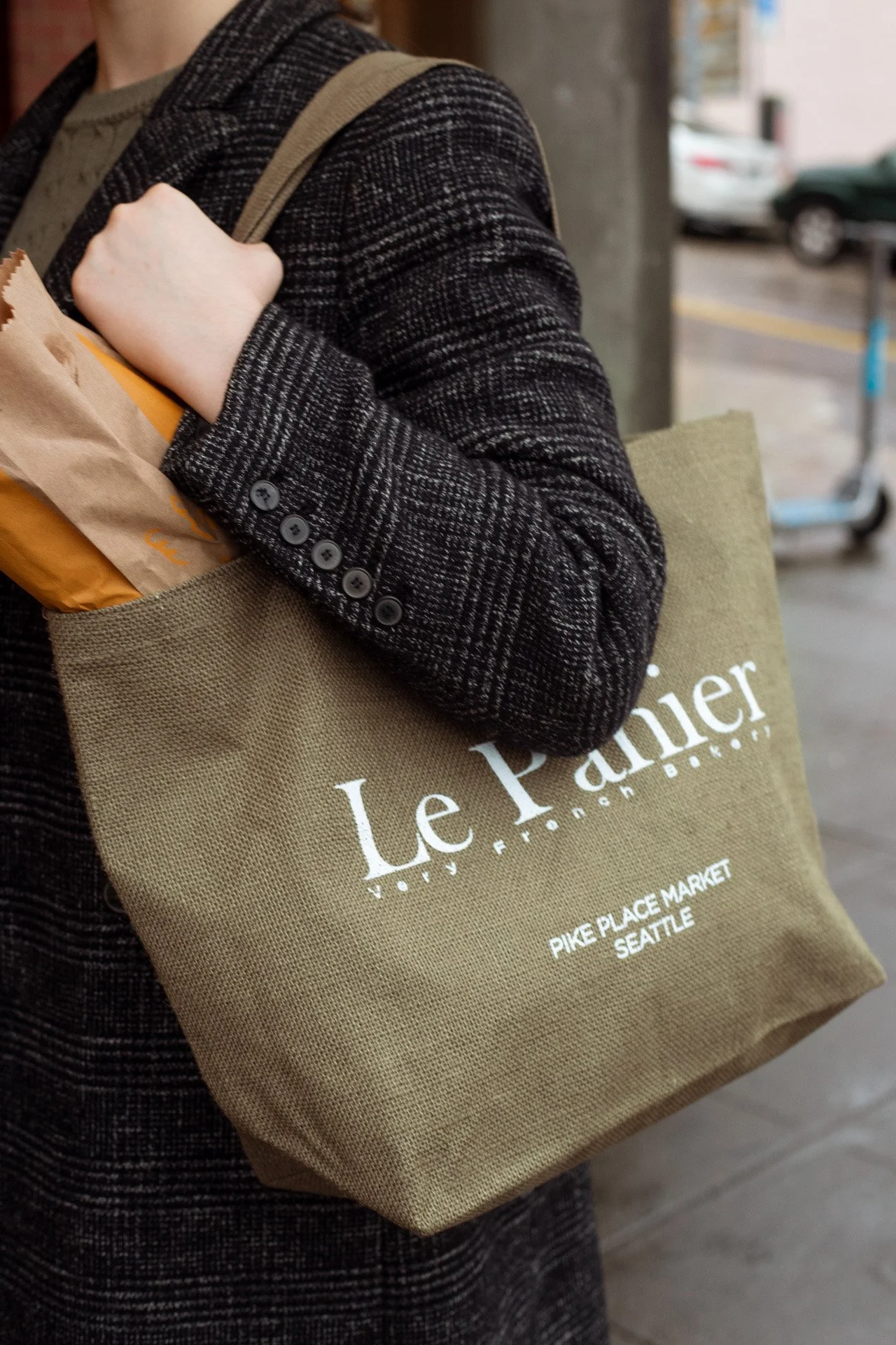 ★TOUT Y EST★ Panier Raffia Logo Tote Bag Beige 685634GQTLW Panier Raffia Tote Bag in Beige Saint Laurent